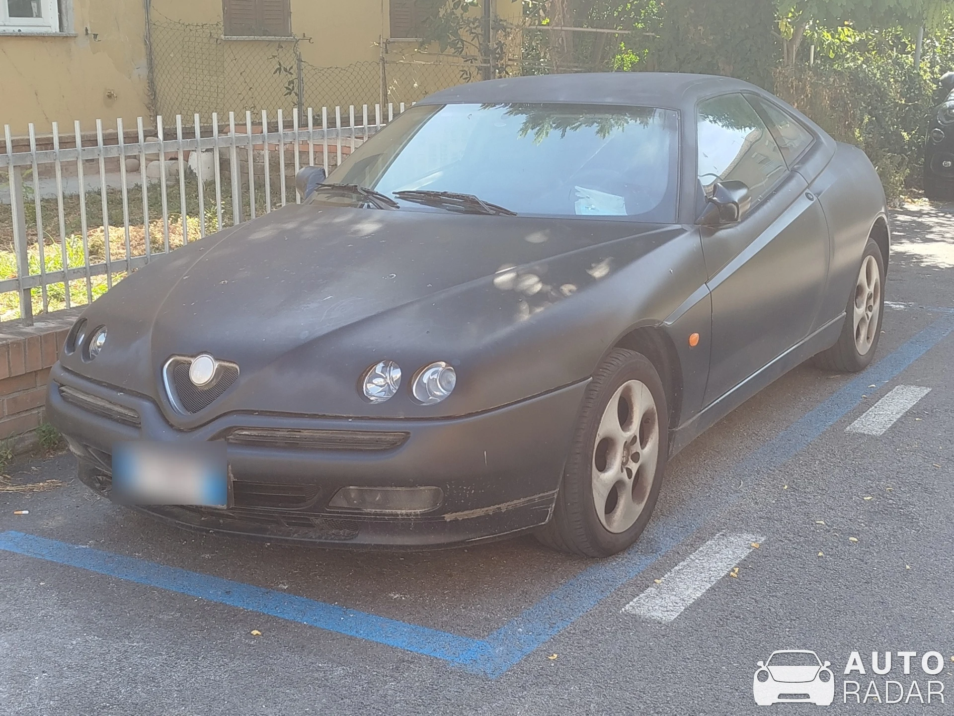 Alfa Romeo GTV 916 Spider spotted in Cattolica
