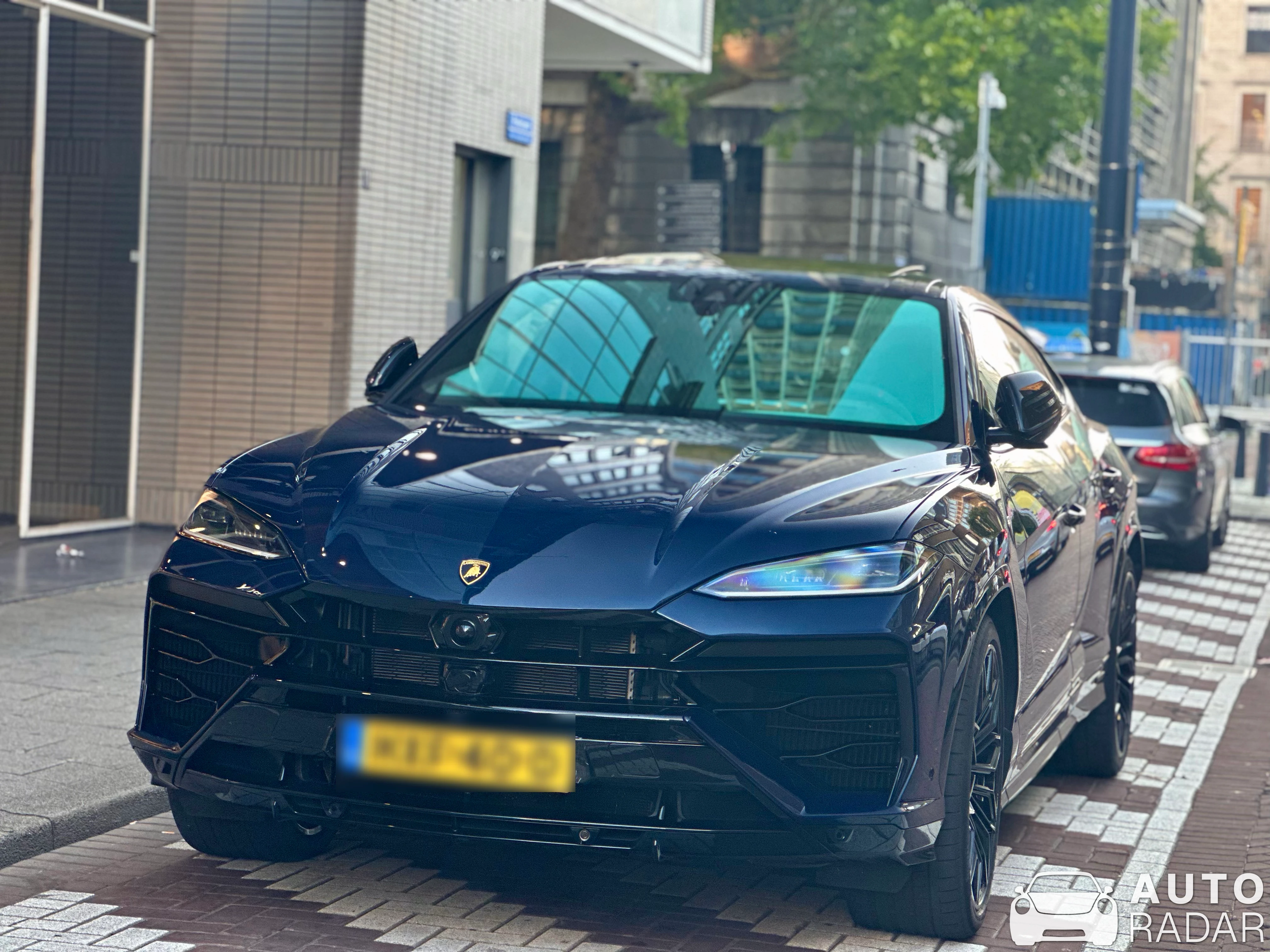 Lamborghini Urus SE spotted in Rotterdam