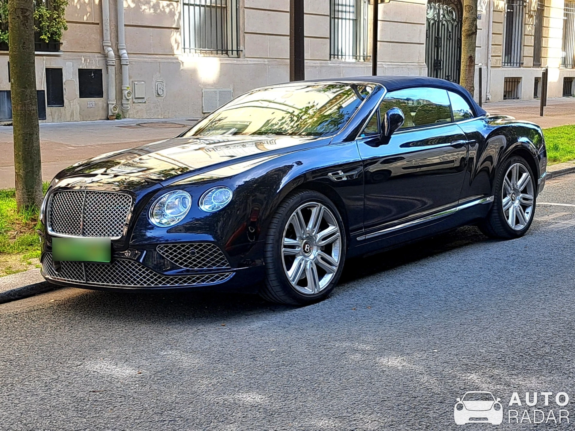 Bentley Continental GTC spotted in Morangis