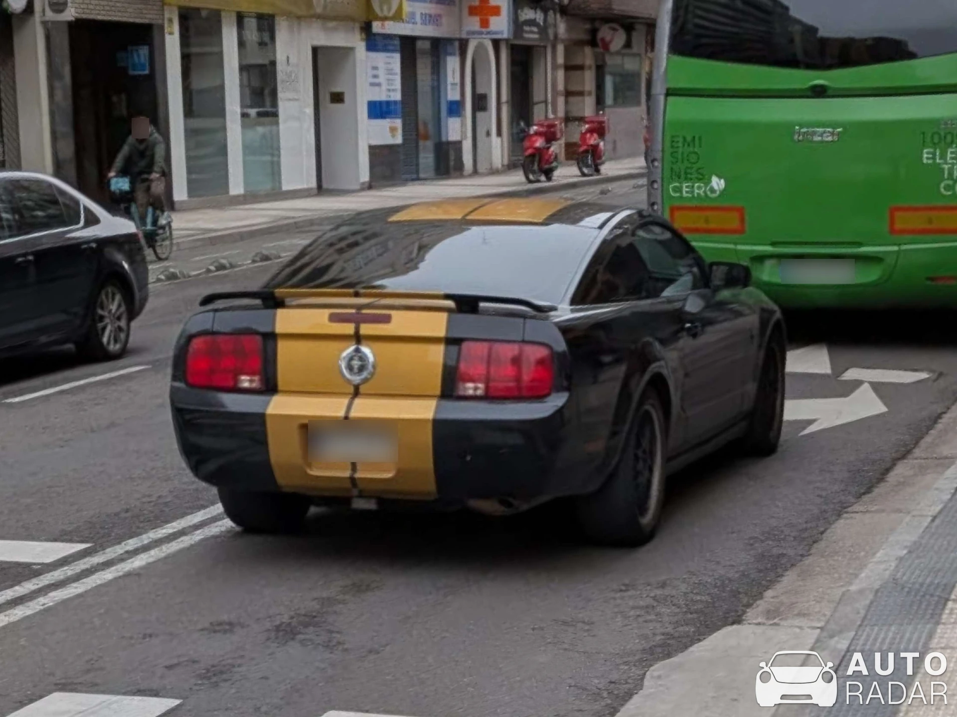 Ford Mustang S197 spotted in Zaragoza