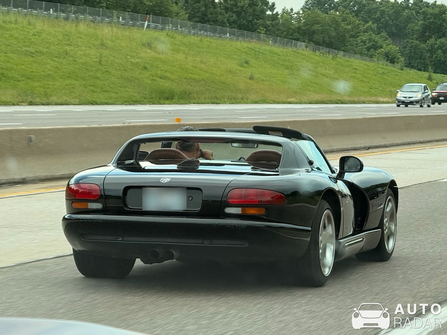 Dodge Viper SRT-10 spotted in Town and Country