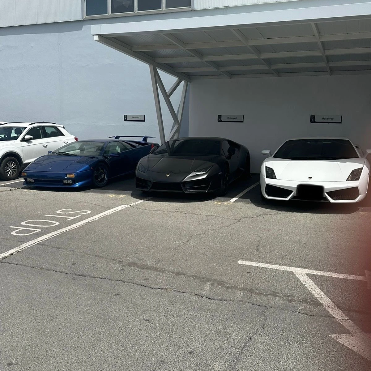 Lamborghini Diablo,Huracan,Gallardo spotted in Latsia, Cyprus