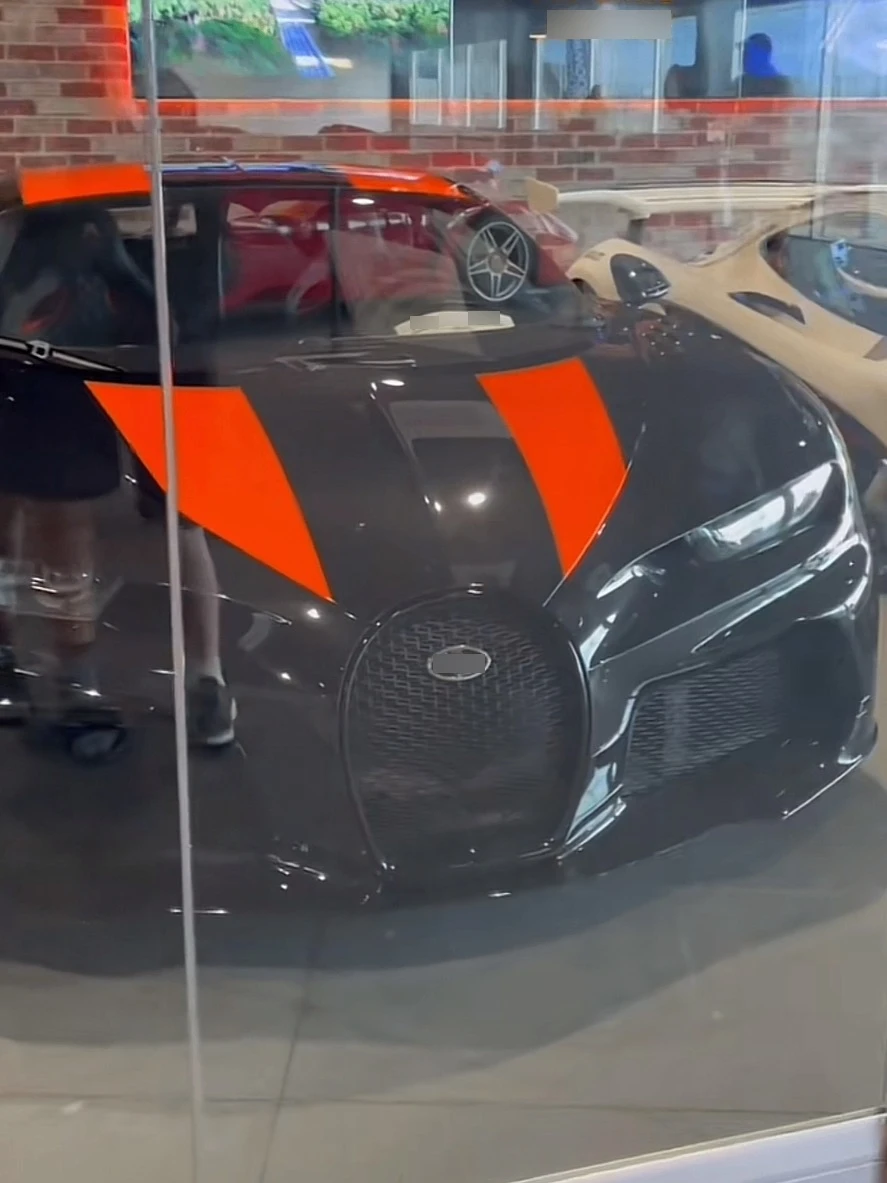 Bugatti Chiron Super Sport 300+ spotted in Tailem Bend, Australia
