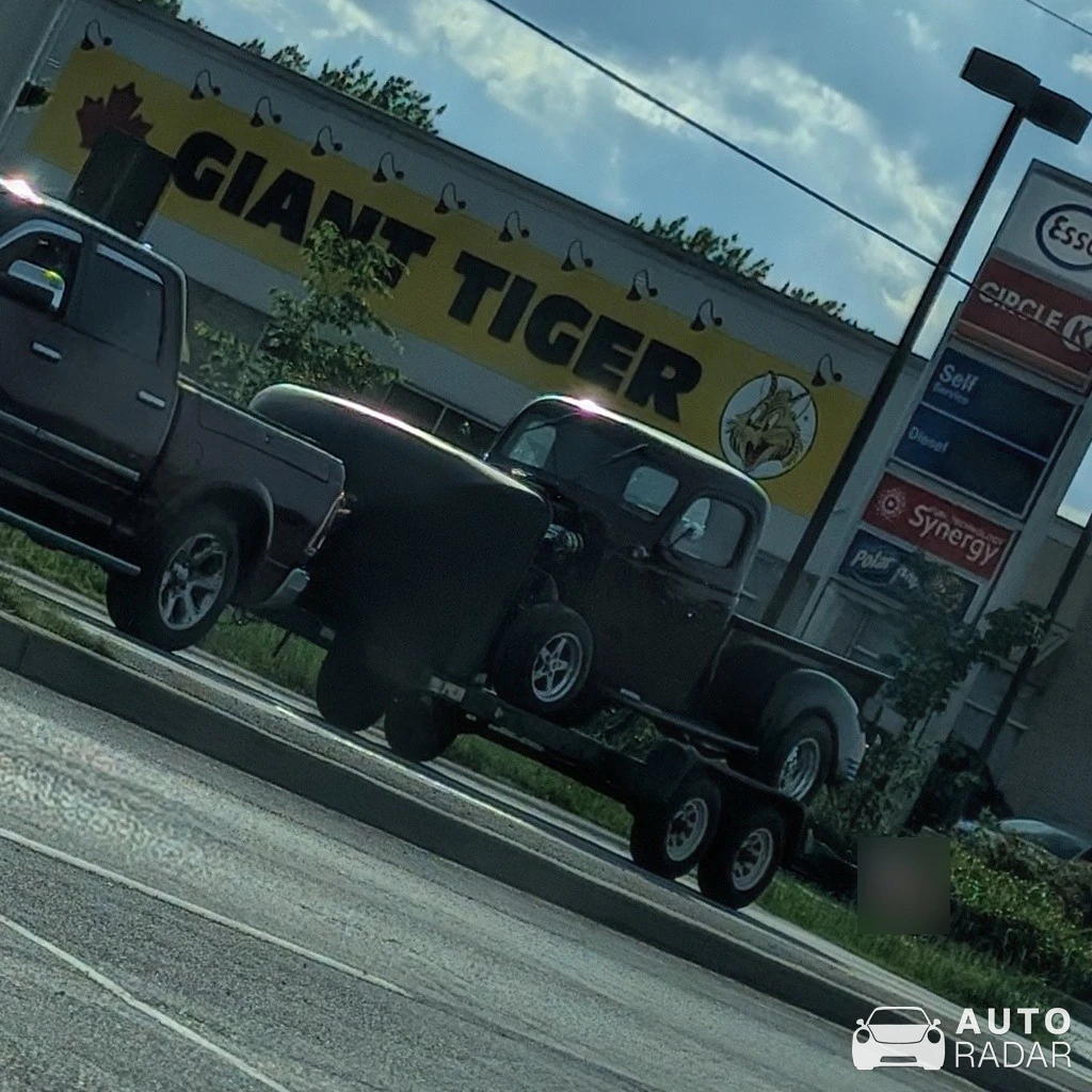 Ford F-1 spotted in Carleton Place