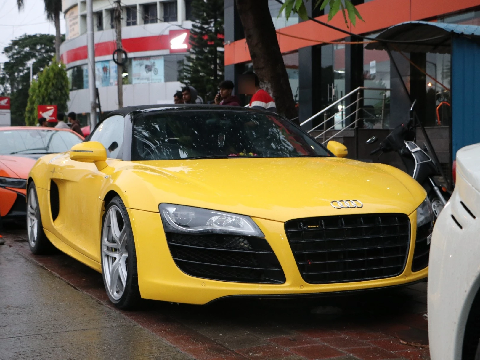 Audi R8 V10 Spyder spotted in Bengaluru, India