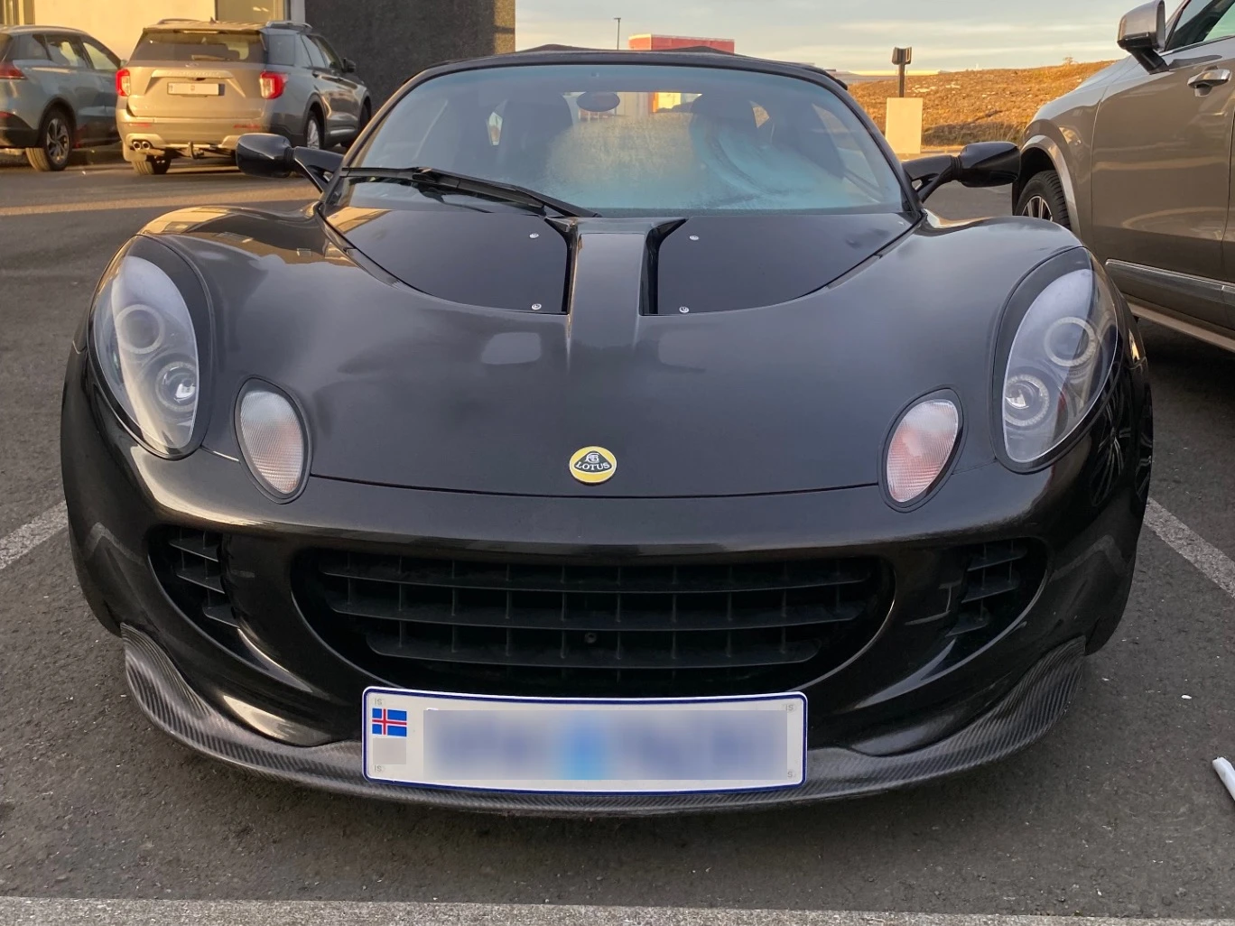 Lotus Elise series 2 spotted in Hafnarfjörður, Iceland