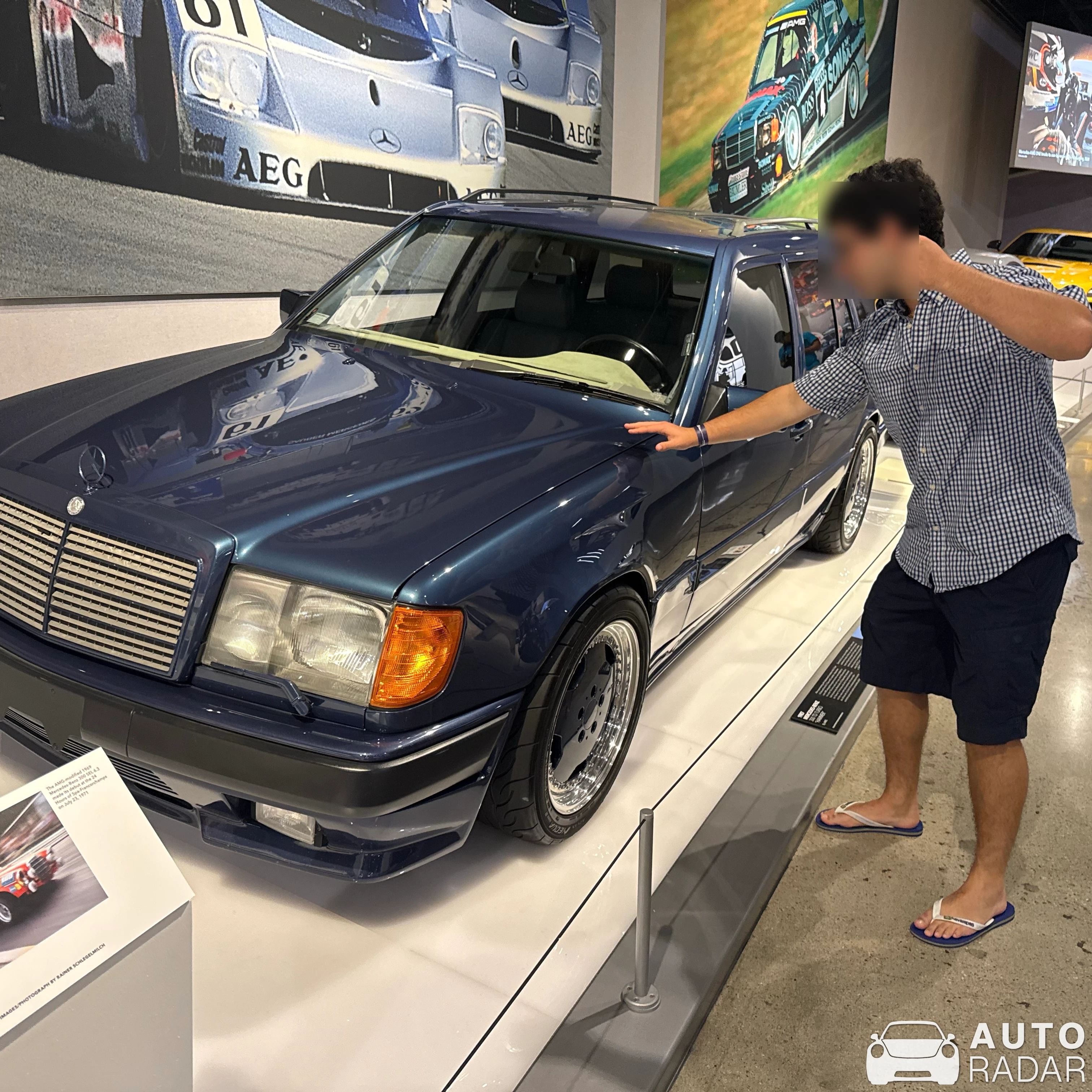 Mercedes-Benz 300 SEL spotted in Los Angeles