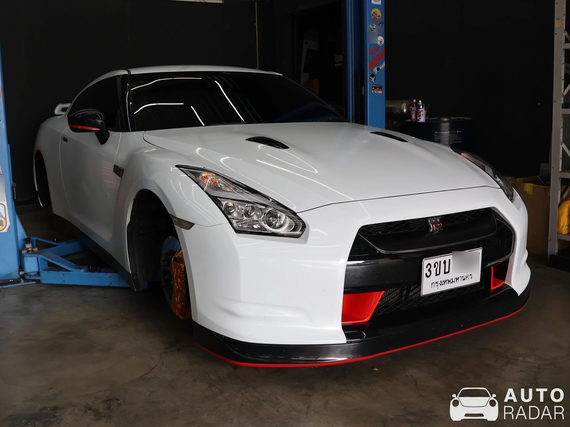 Nissan GT-R R35 spotted in Khet Lat Phrao, Thailand