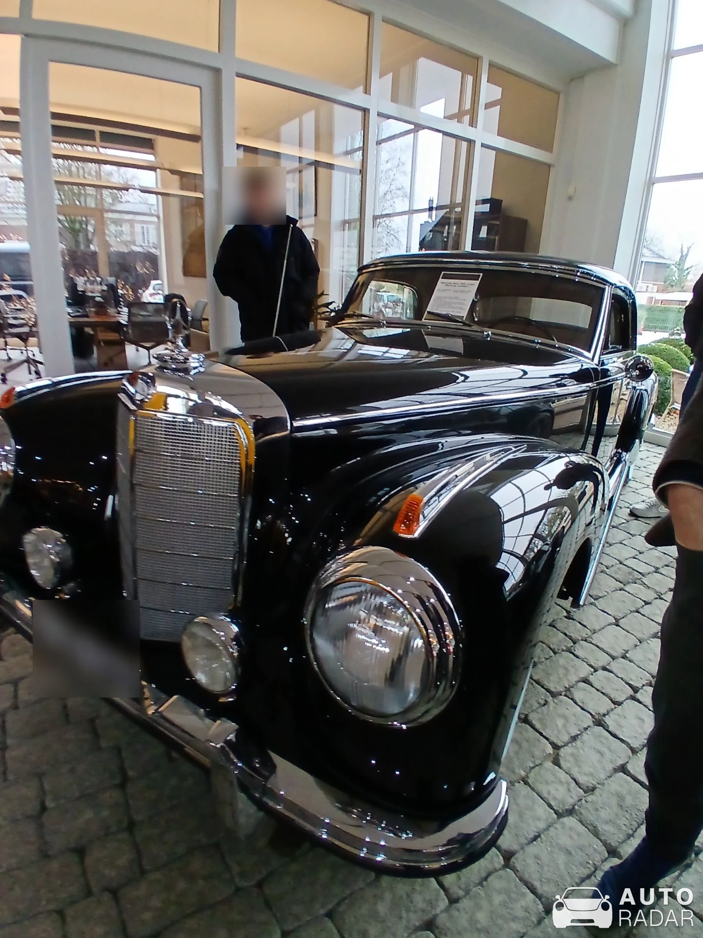 Mercedes-Benz 300S spotted in Brummen