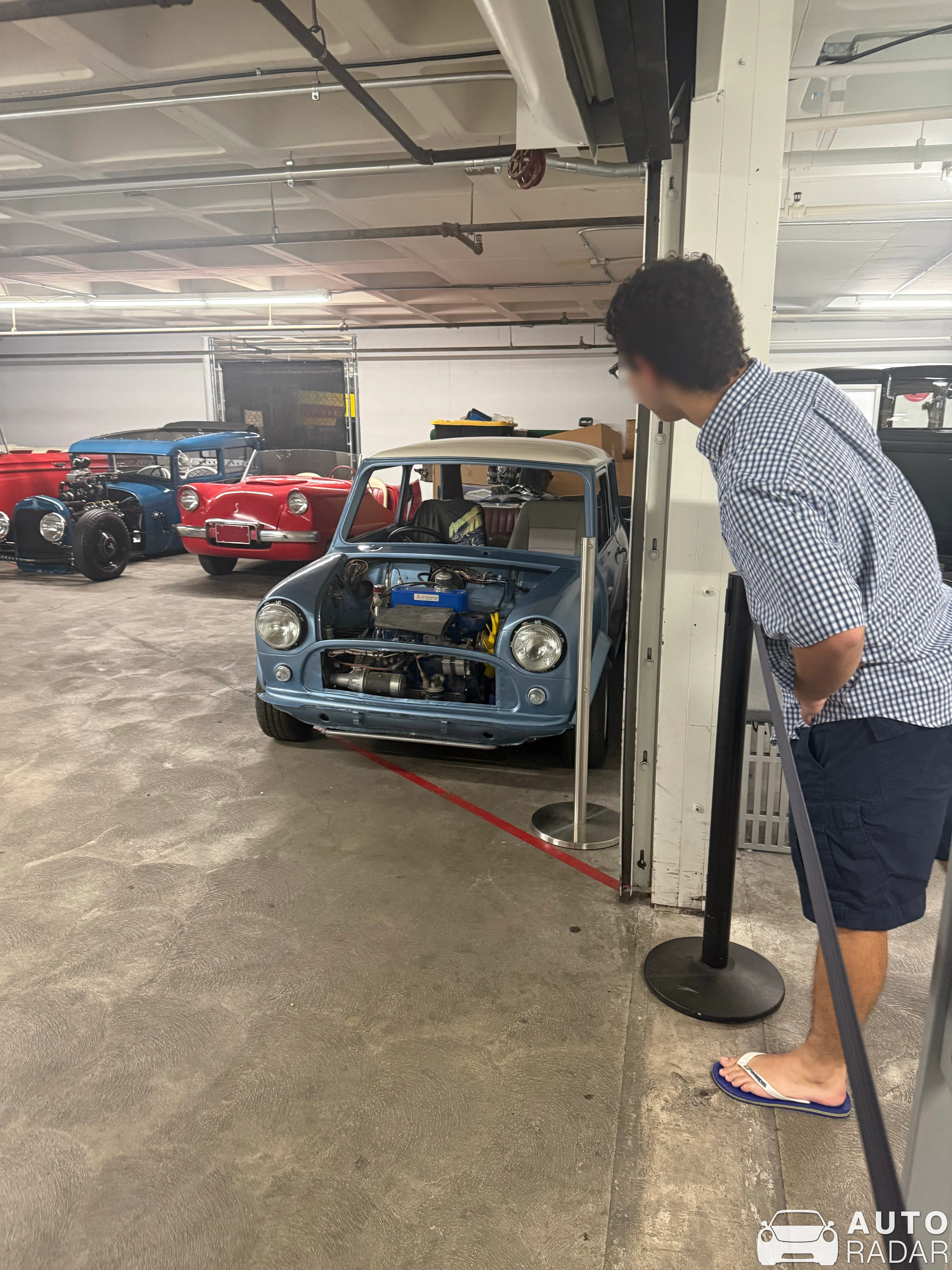 Austin Mini De Luxe spotted in Los Angeles