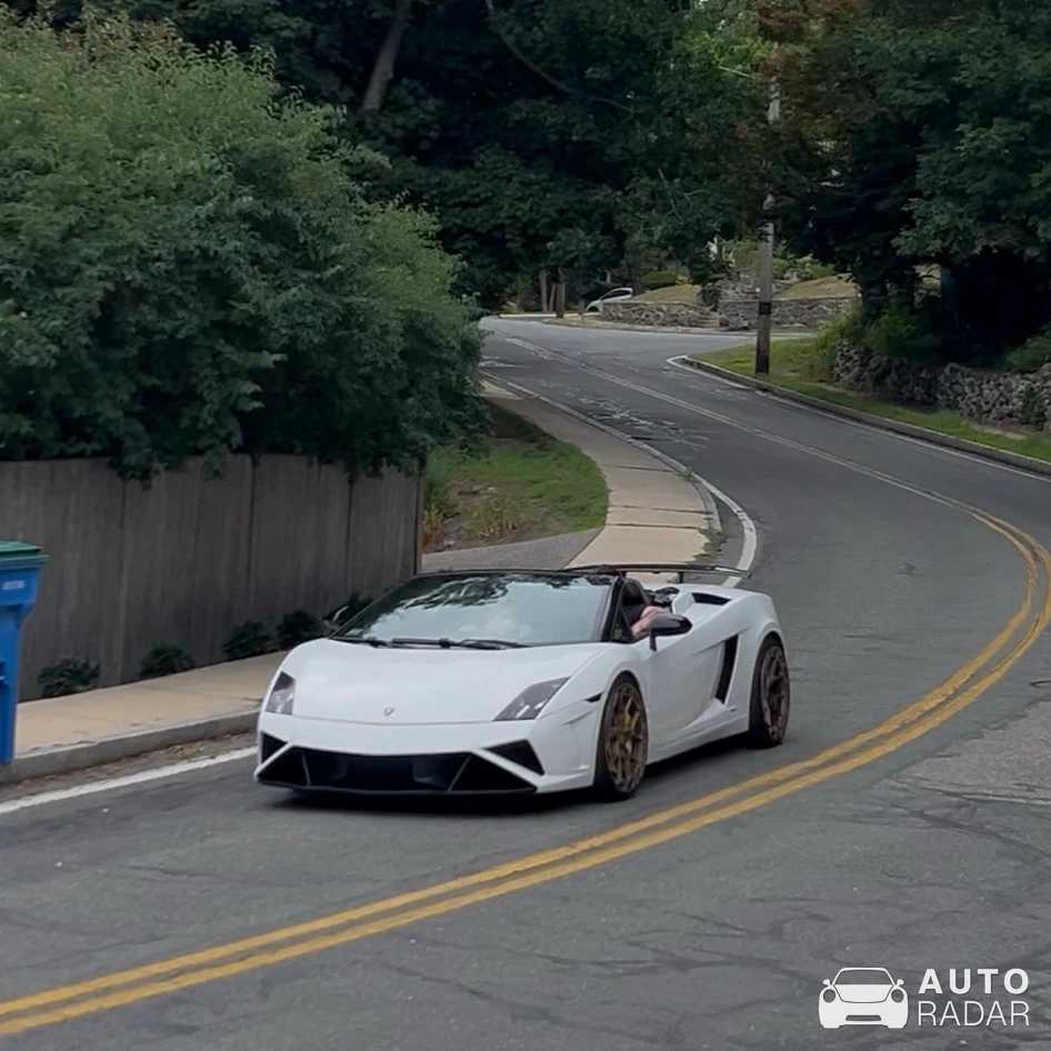Lamborghini Gallardo LP570-4 Spyder Performante spotted in Belmont