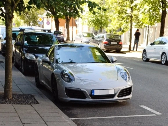 Porsche 991 Carrera S MkII spotted in Kaunas, Lithuania