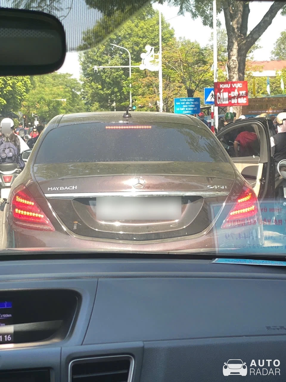 Mercedes-Maybach S 500 spotted in Vĩnh Phúc