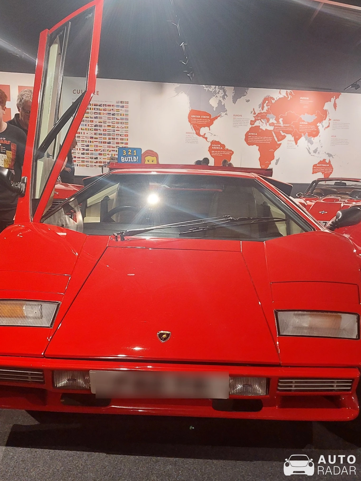 Lamborghini Countach LP400 S spotted in Somerset, Verenigd Koninkrijk
