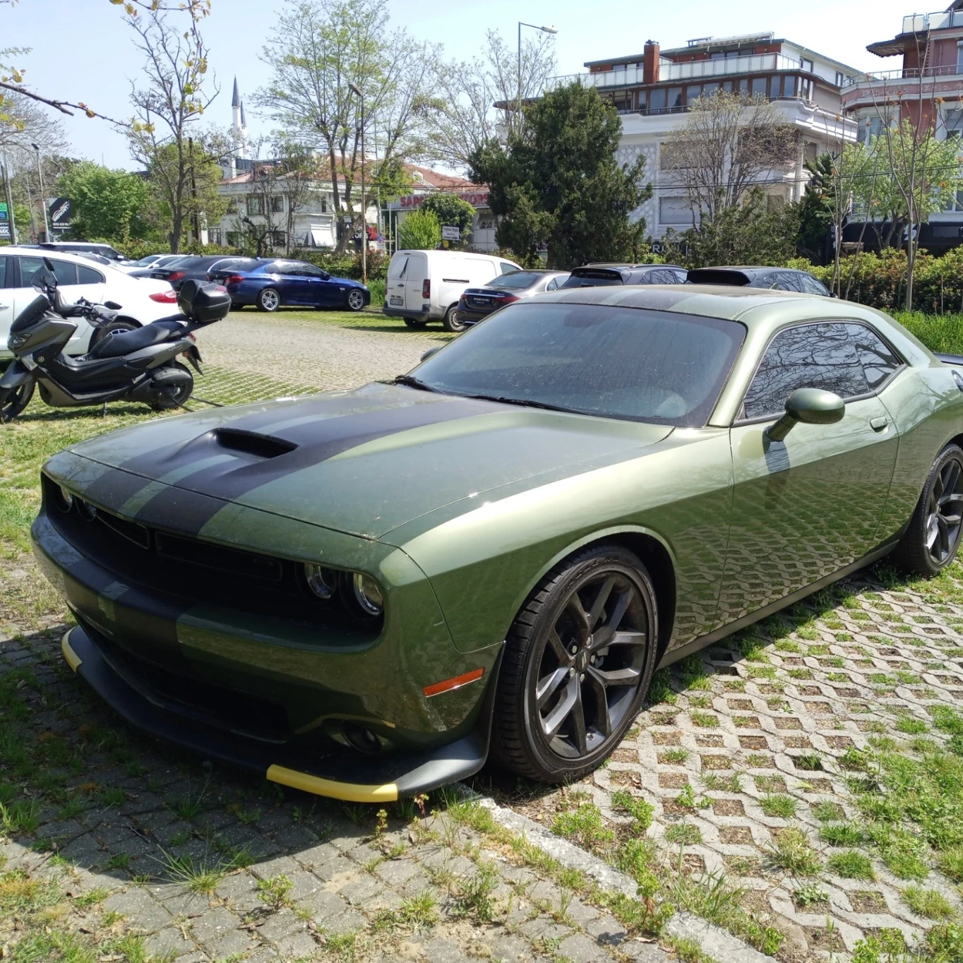 Dodge Challenger R/T spotted in Bakırköy, Türkiye