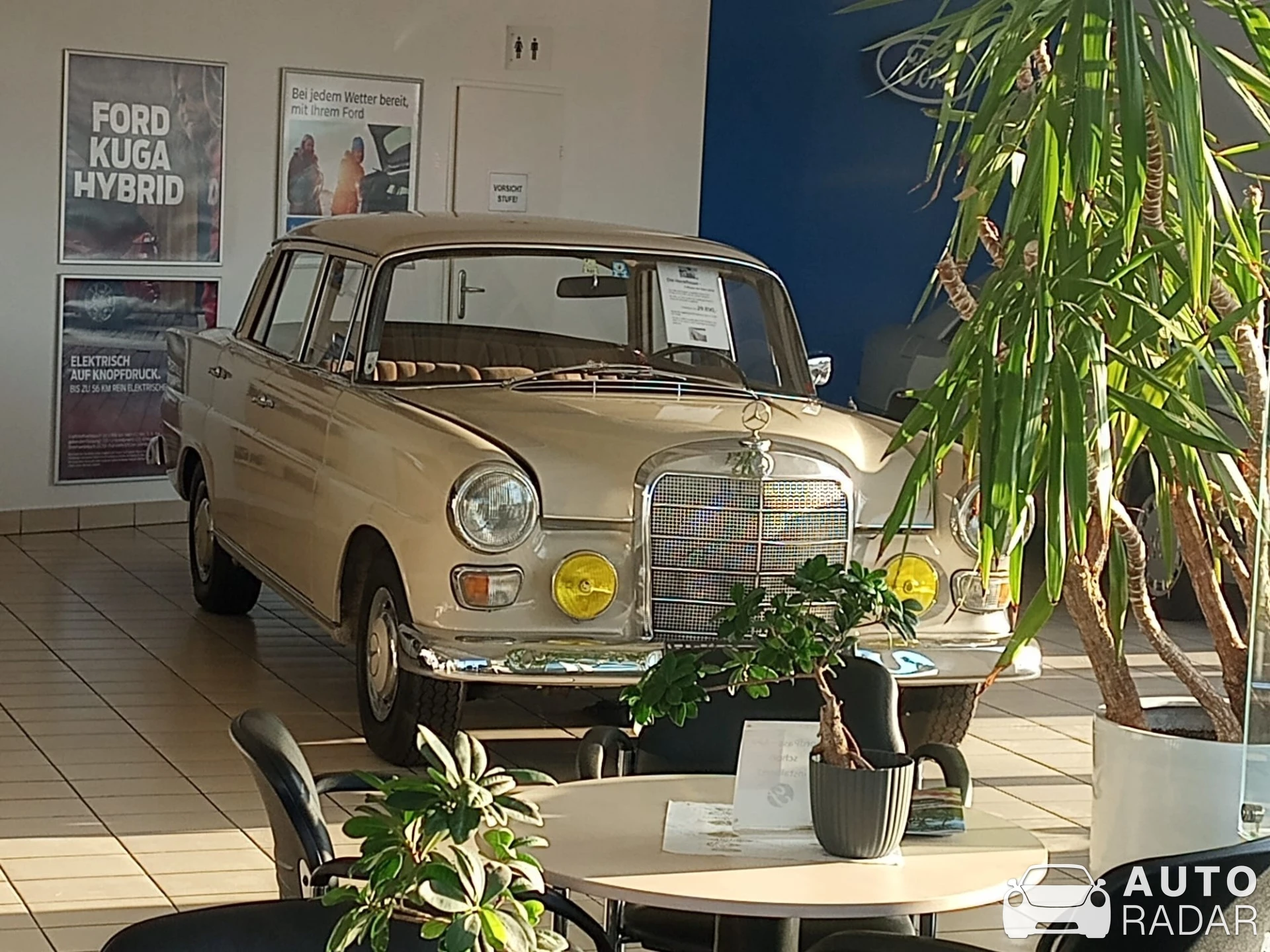 Mercedes Benz Mercedes w110 (Heckflosse) spotted in Tulln an der Donau
