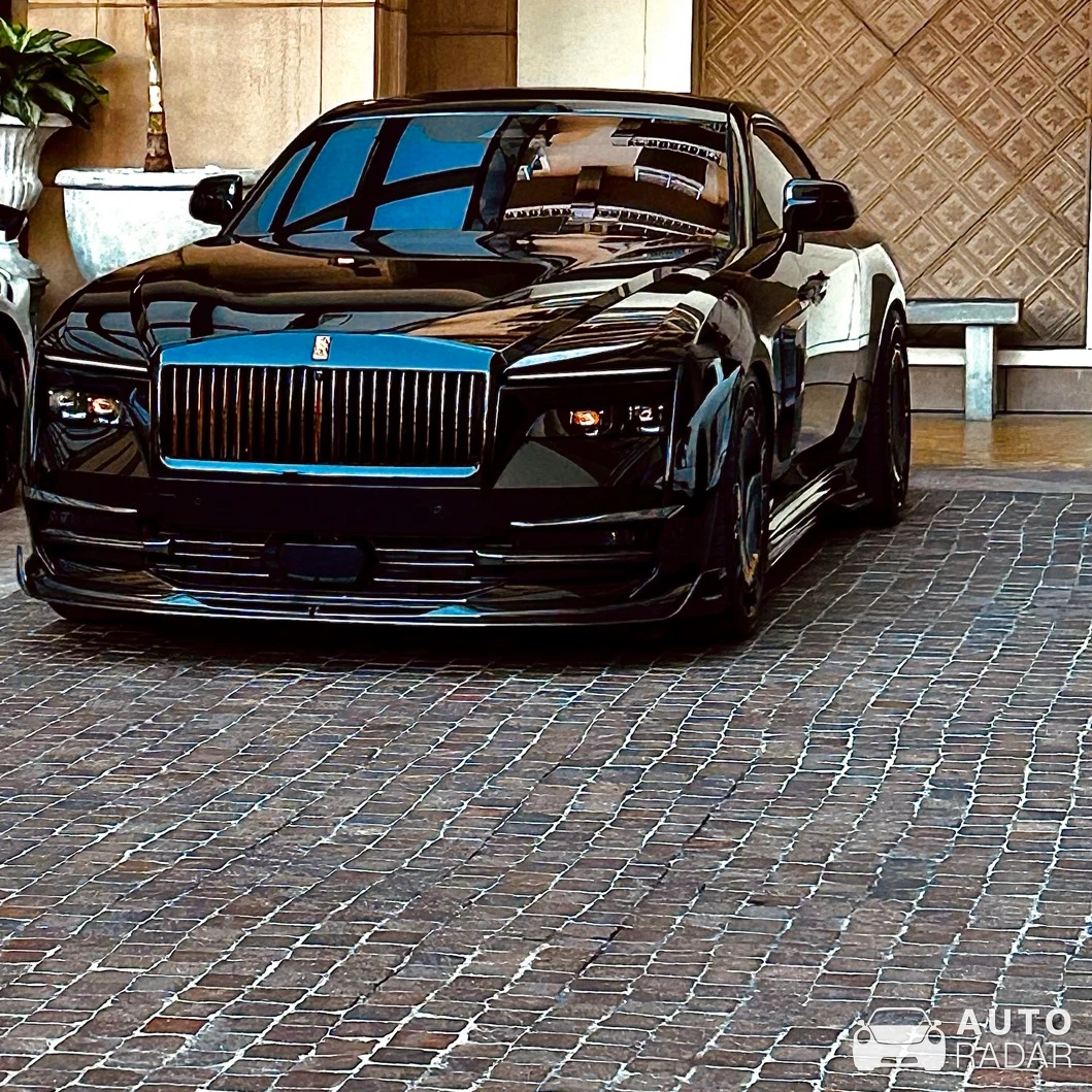 Rolls-Royce Spectre Mansory spotted in Beverly Hills