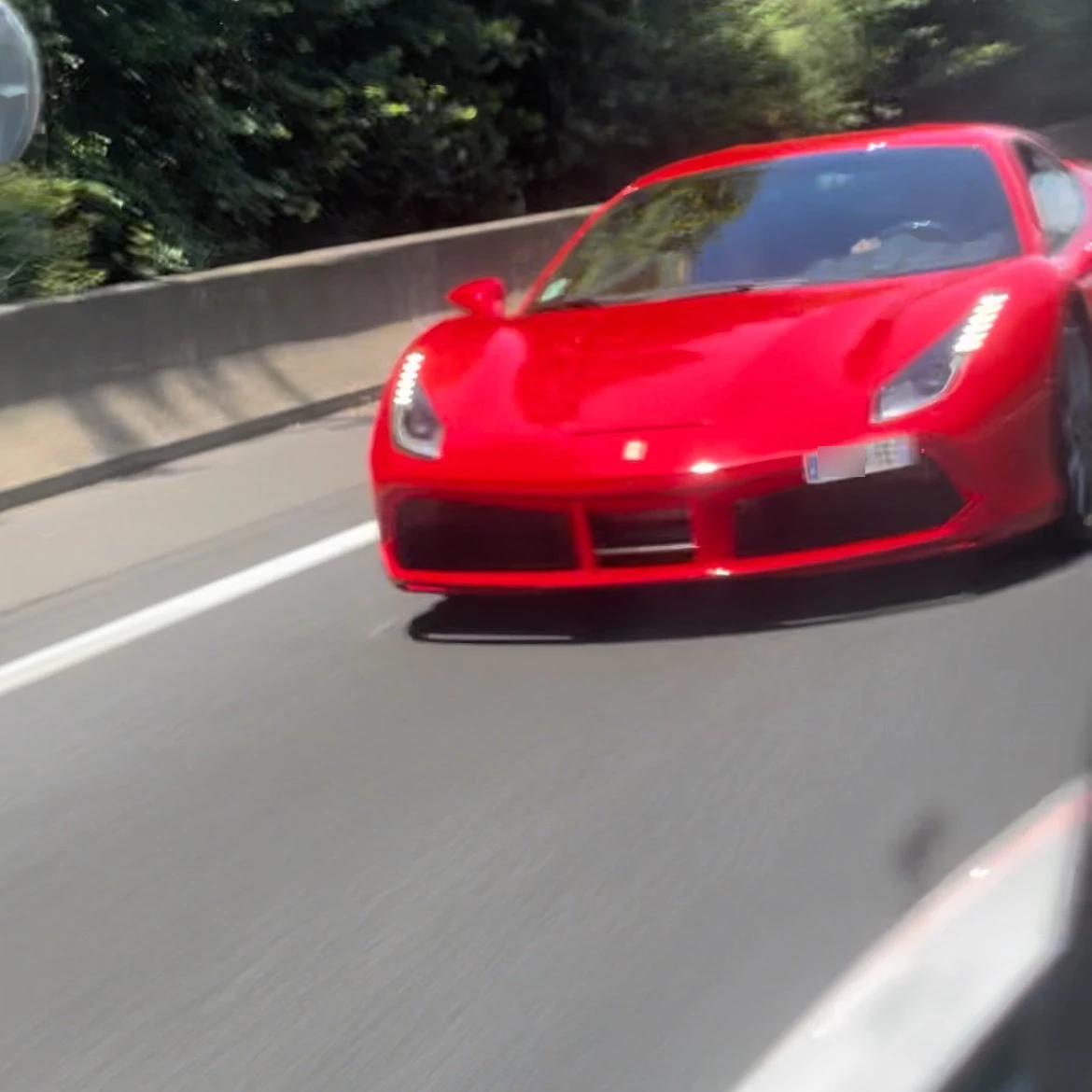Ferrari 488 GTB spotted in Chambray-lès-Tours, France