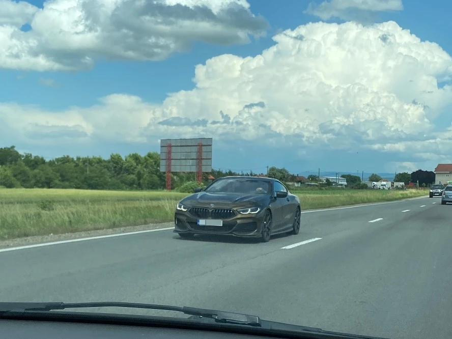 BMW 8 Series Coupé G15 spotted in Oșorhei, Romania