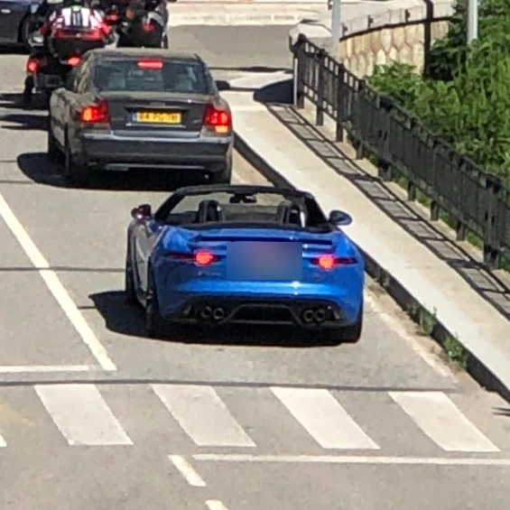 Jaguar F-type convertible spotted in Sort, España
