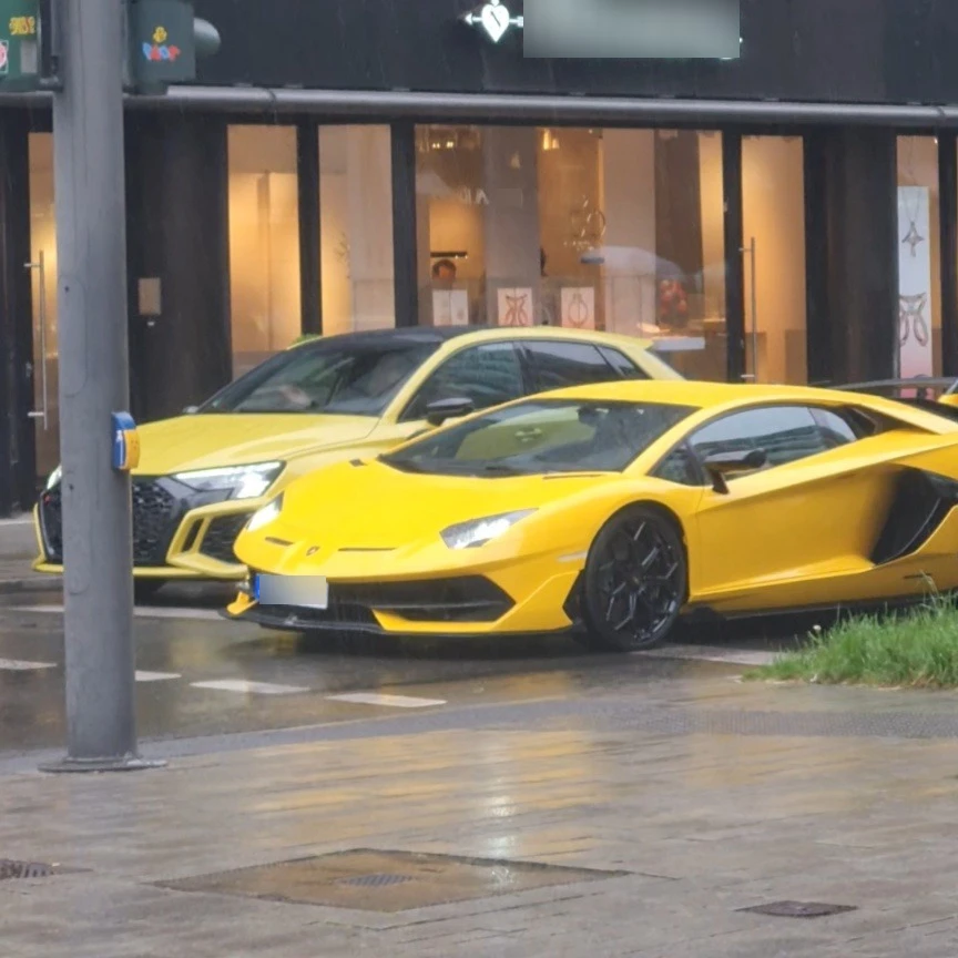 Lamborghini Aventador SVJ Roadster spotted in Düsseldorf, Deutschland