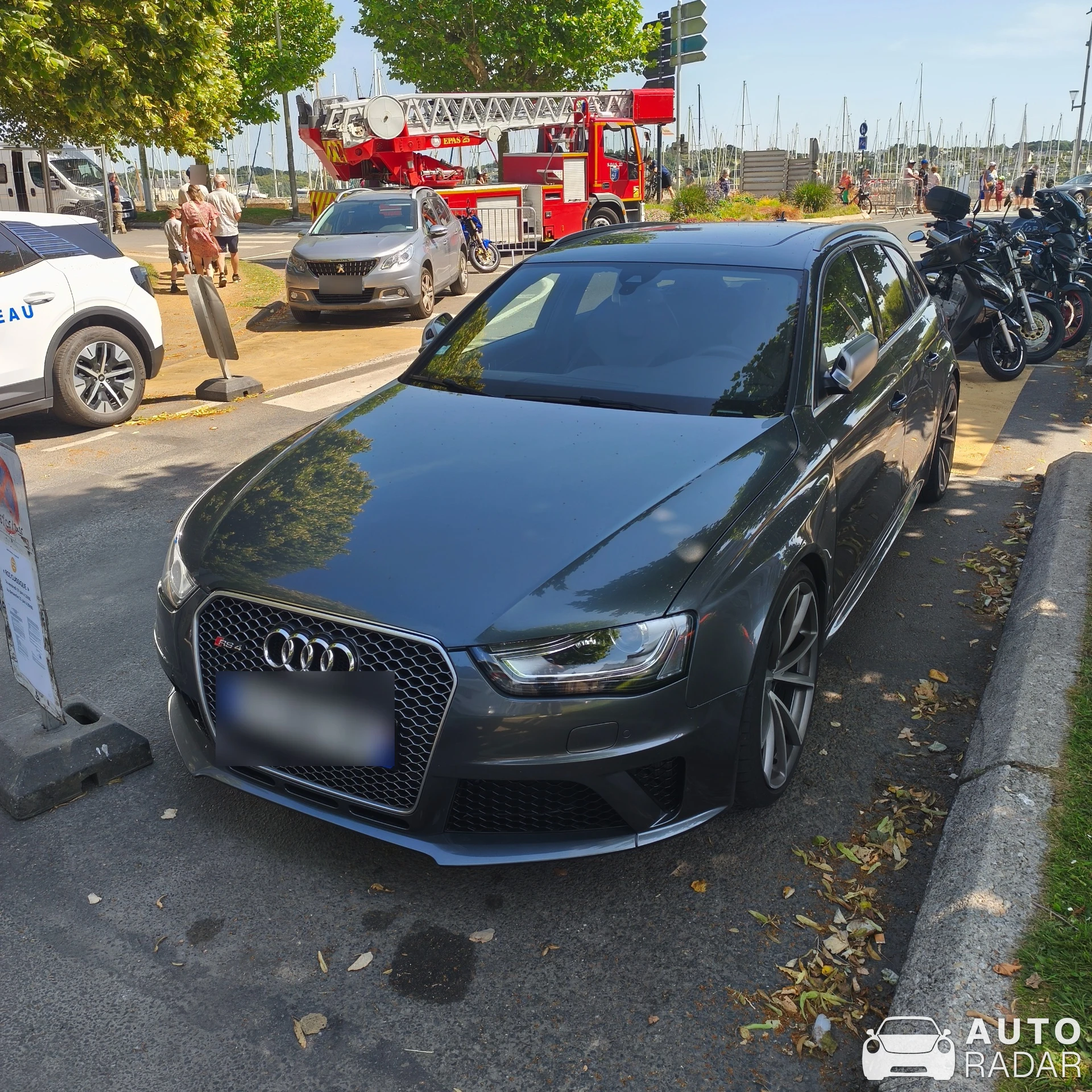 Audi RS4 Avant B8 spotted in Perros-Guirec