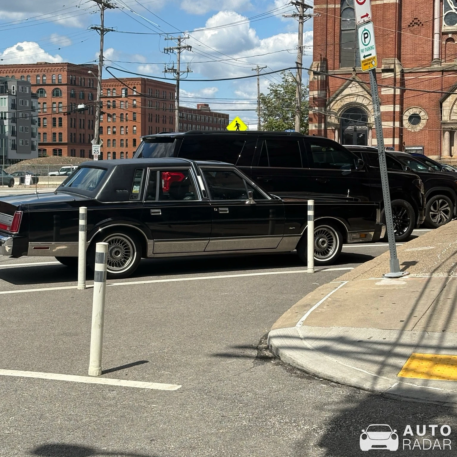 Lincoln Town Car spotted in Pittsburgh