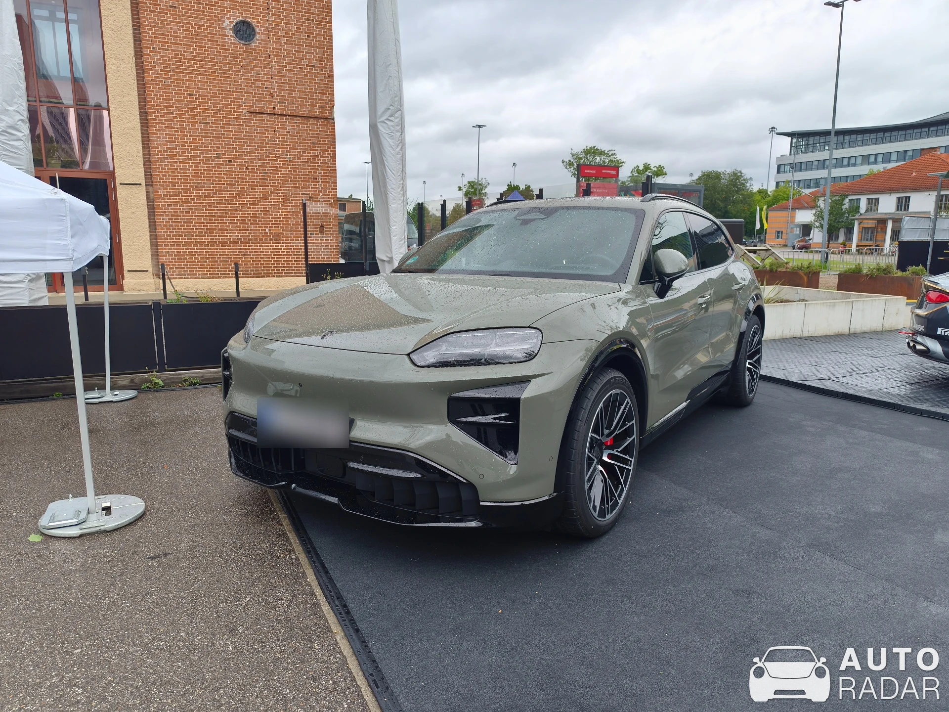 Porsche Macan EV Turbo spotted in München