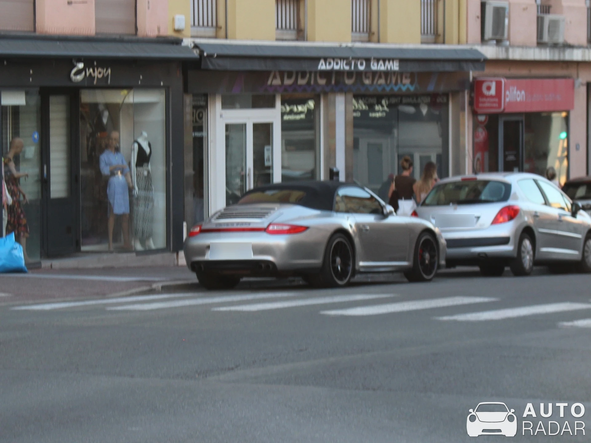 Porsche 997 Carrera Cabriolet spotted in Saint-Raphaël
