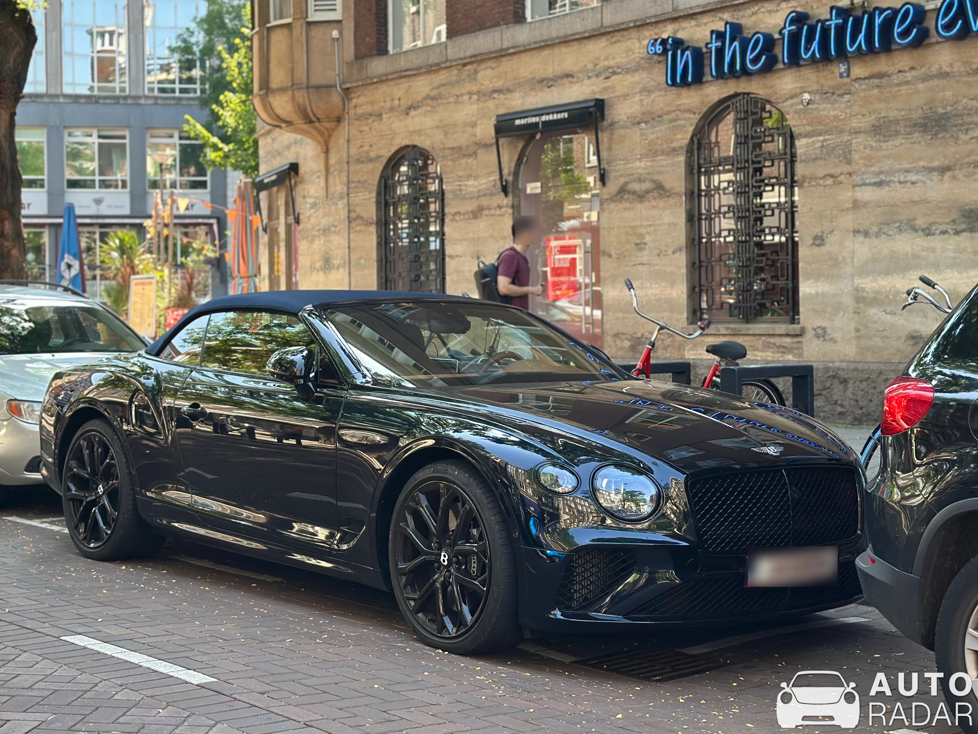 Bentley Continental GTC V8 2020 spotted in Rotterdam