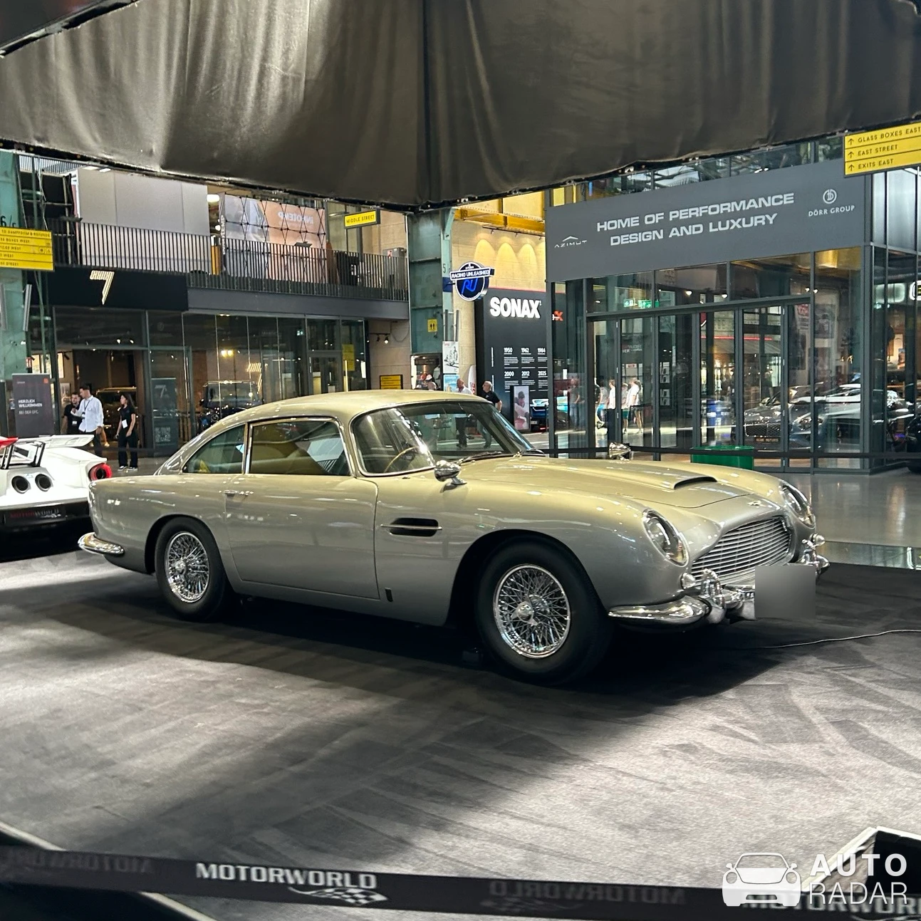 Aston Martin DB5 spotted in München