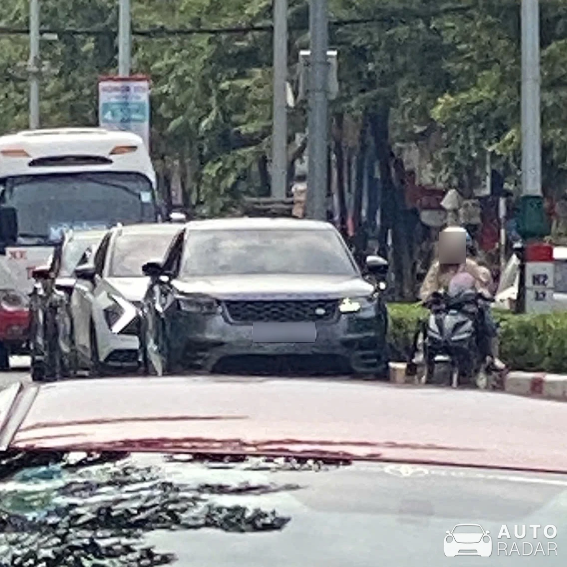 Land Rover Range Rover Velar spotted in Vĩnh Phúc
