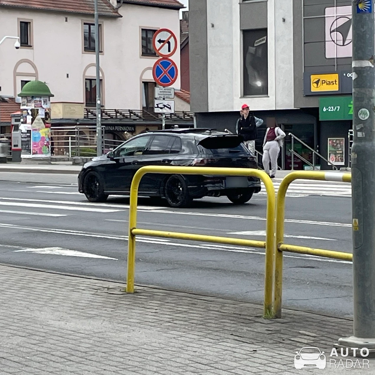 Volkswagen Golf 8 R Variant spotted in Jelenia Góra