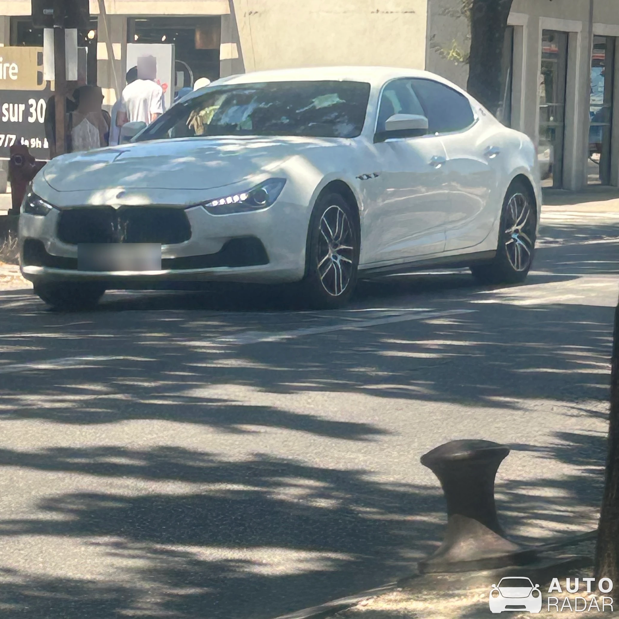 Maserati Ghibli spotted in L'Isle-sur-la-Sorgue, France