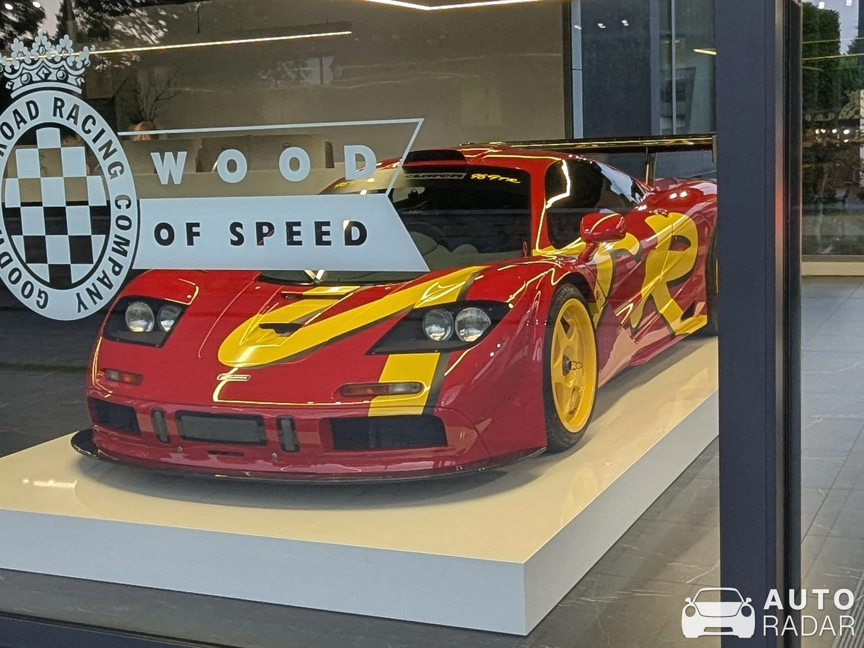 McLaren F1 spotted in Midhurst