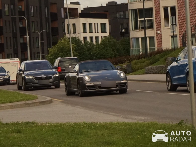 Porsche 997 Carrera 4S Cabriolet spotted in Tallinna