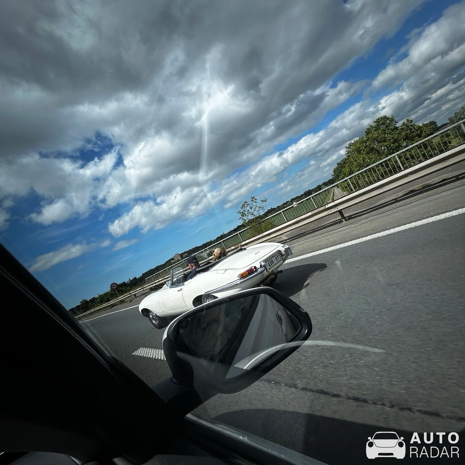 Jaguar E-Type Roadster spotted in Tielt