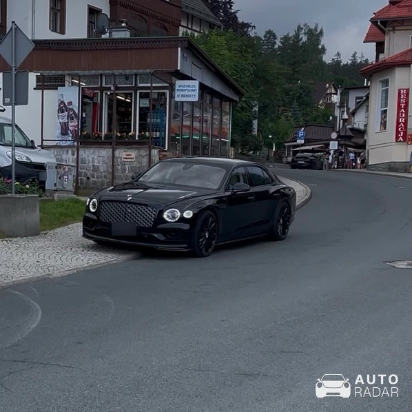 Bentley Flying Spur V8 spotted in Karpacz, Poland
