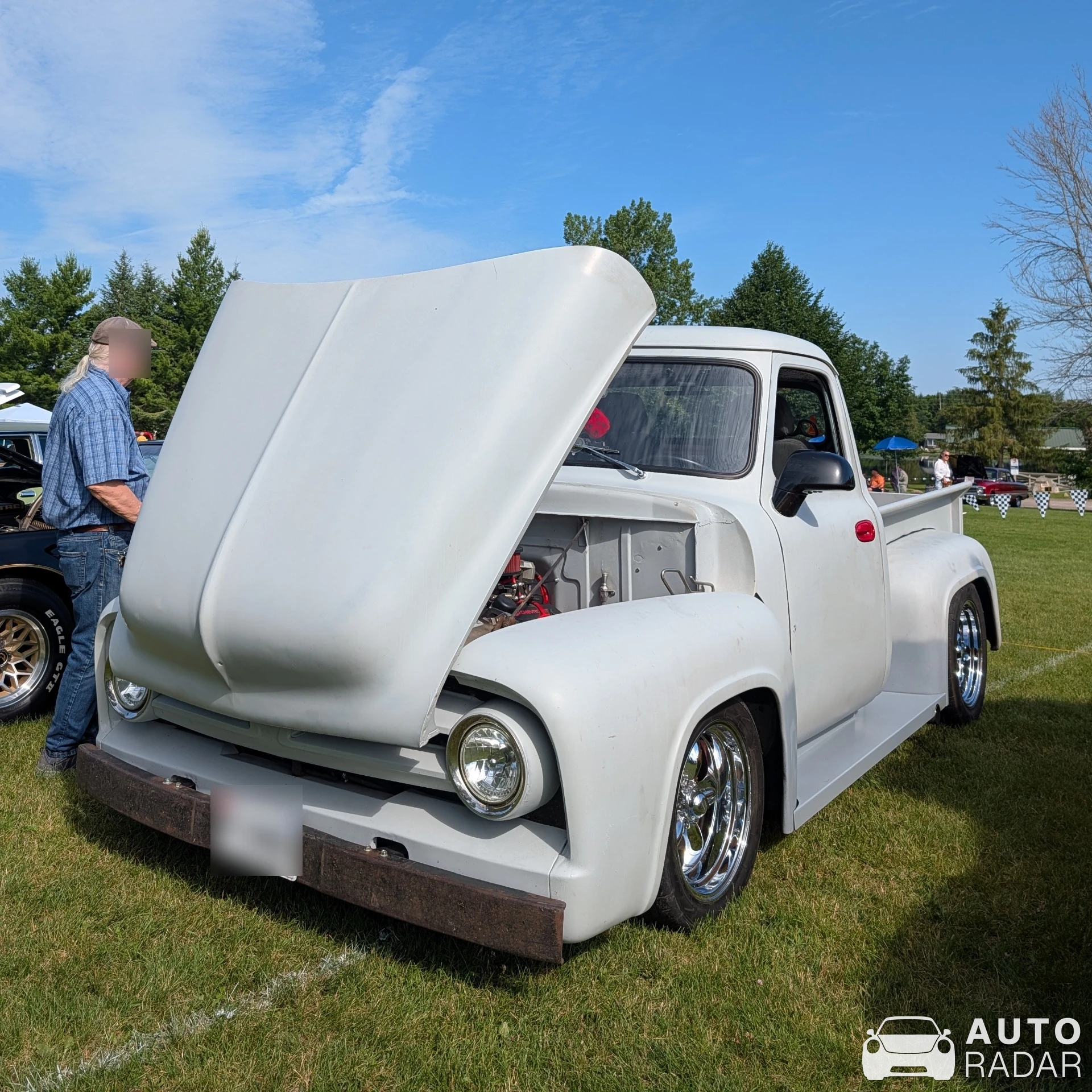 Ford F-100 spotted in Merrickville