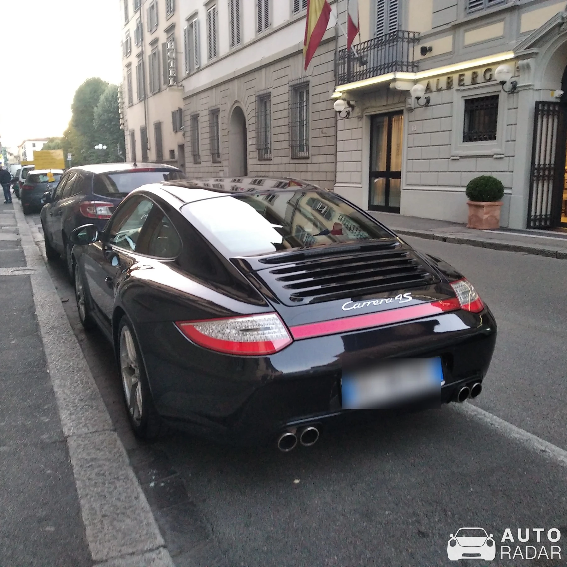 Porsche 997 Carrera 4S spotted in Florence, Italy