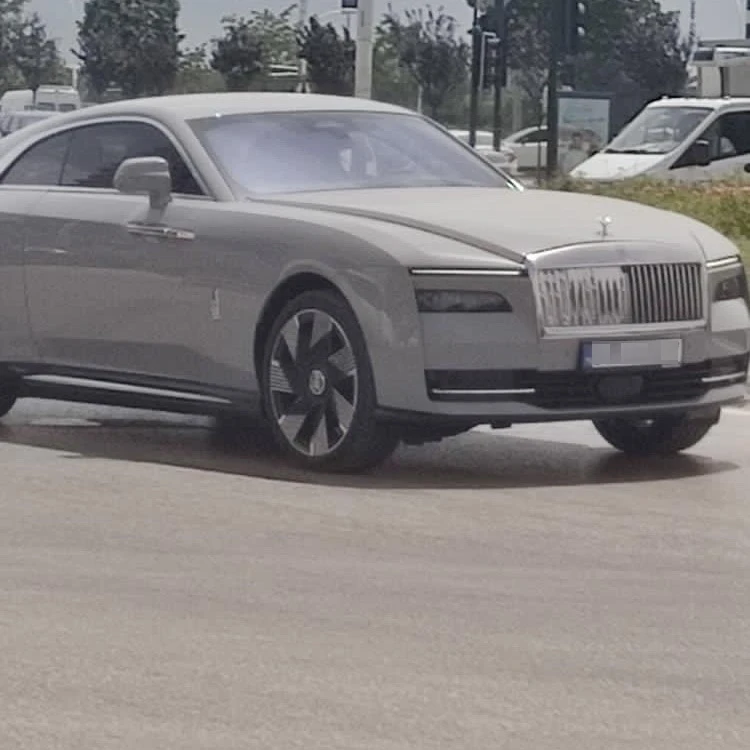 Rolls-Royce Spectre spotted in Ni̇lüfer, Türkiye