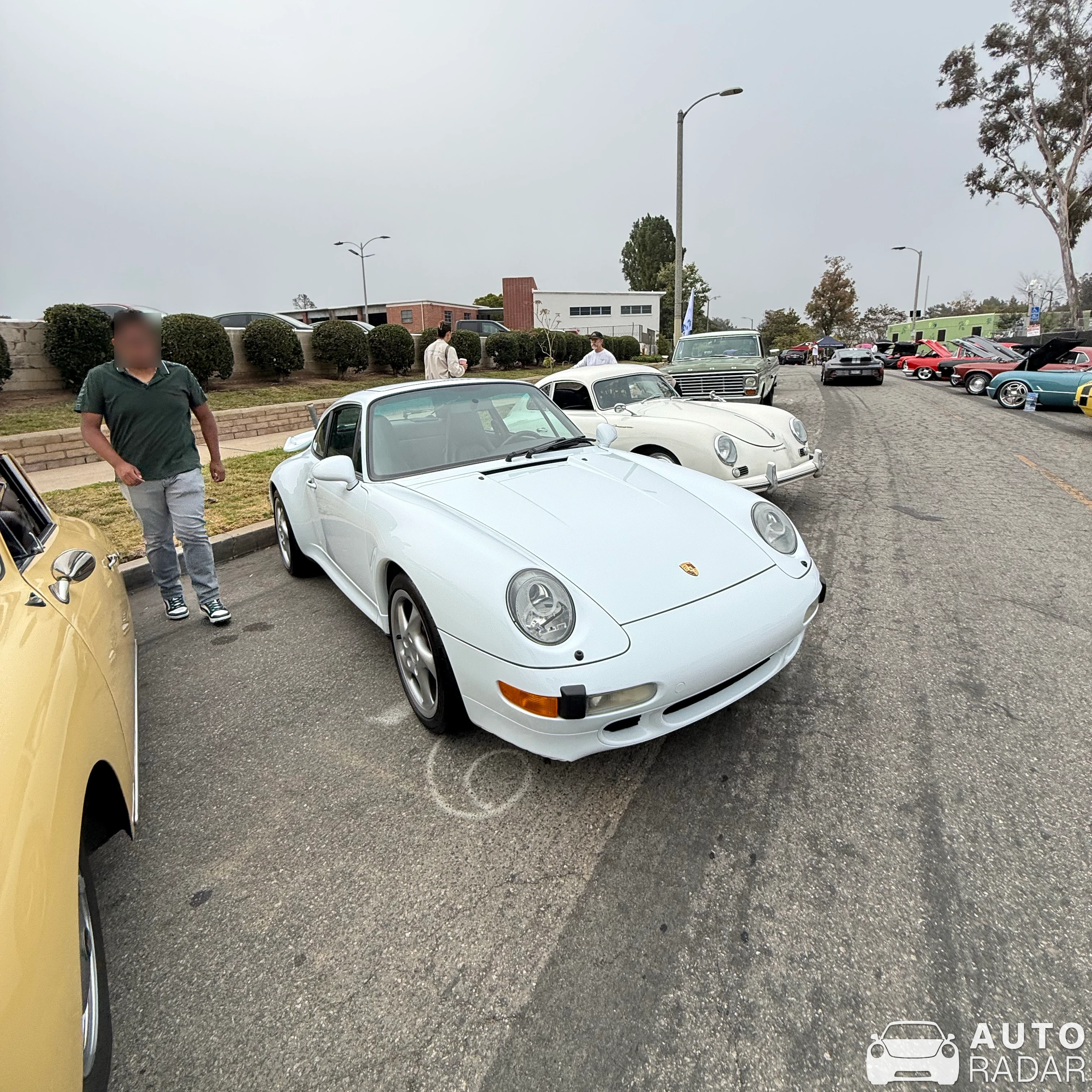 Porsche 993 Turbo spotted in Los Angeles