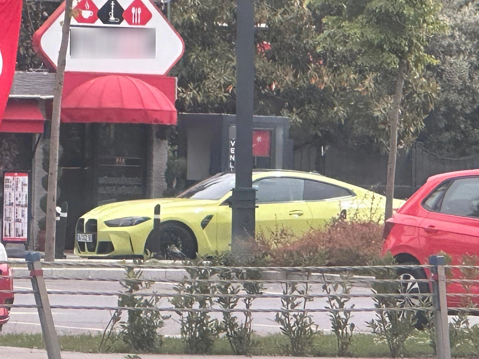 BMW M4 G82 Coupé Competition spotted in Maltepe, Türkiye