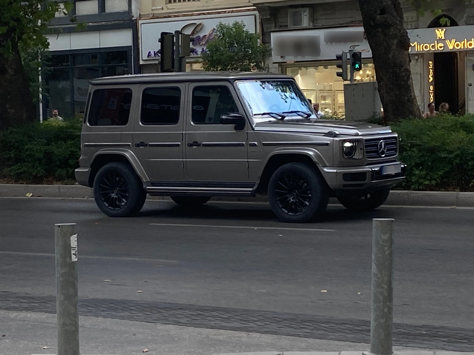 Mercedes-Benz G-Class spotted in Konak, Türkiye