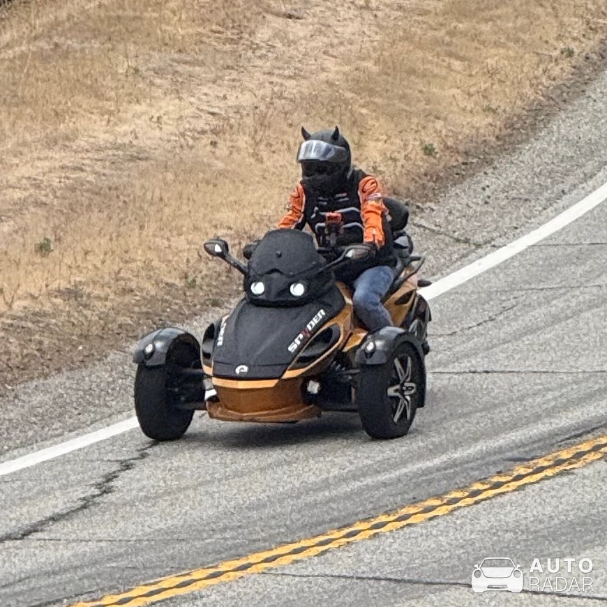 Can-Am Spyder F3 spotted in Malibu