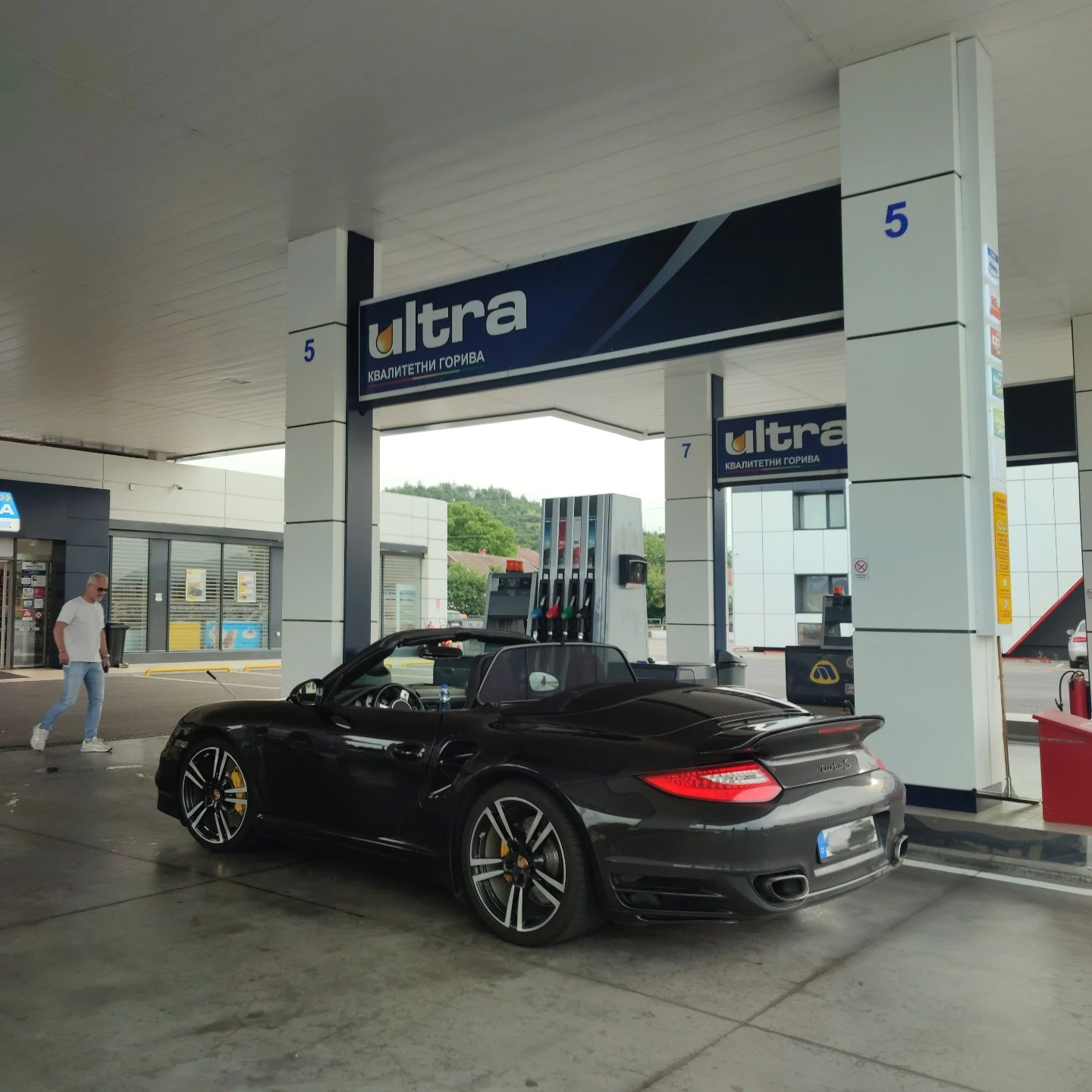 Porsche 911 (997) turbo s cabriolet spotted in Mrzenci, North Macedonia