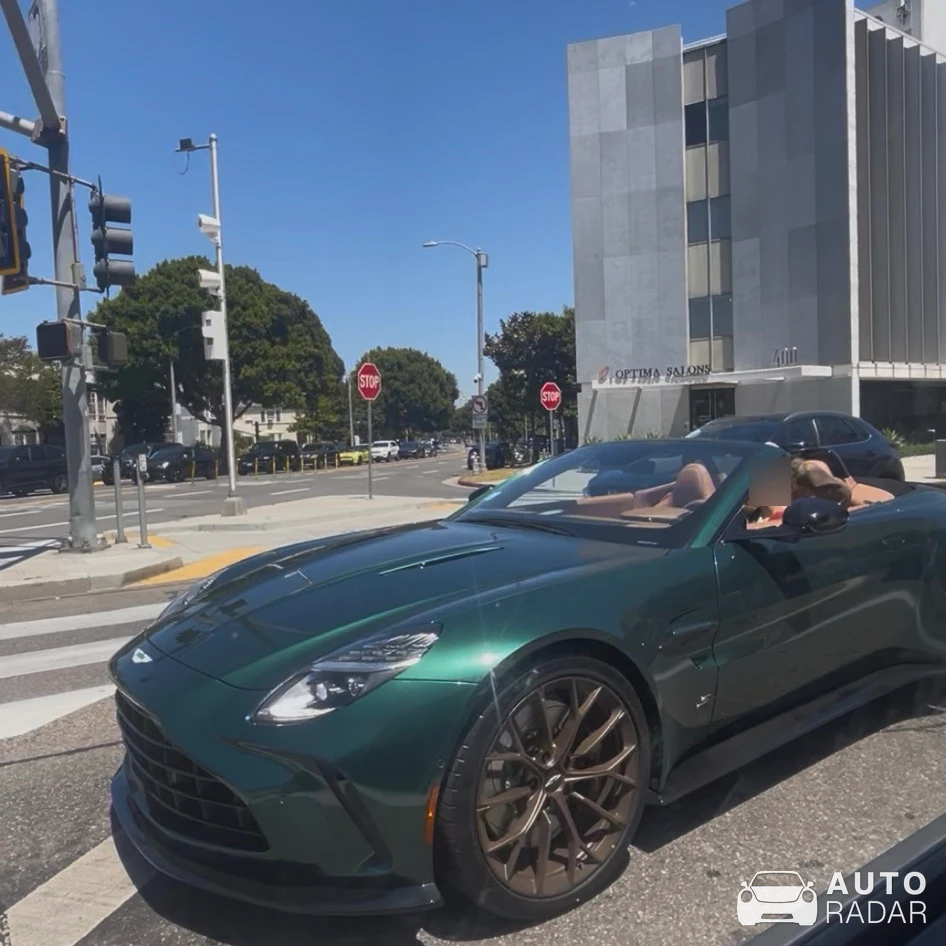 Aston Martin DB7 Vantage Volante spotted in Anaheim
