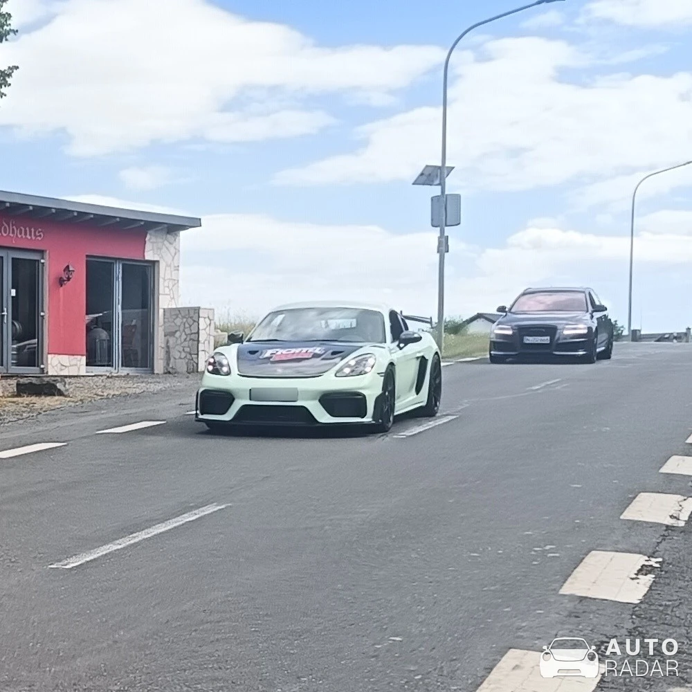 Porsche 718 Cayman GT4 RS spotted in Hof