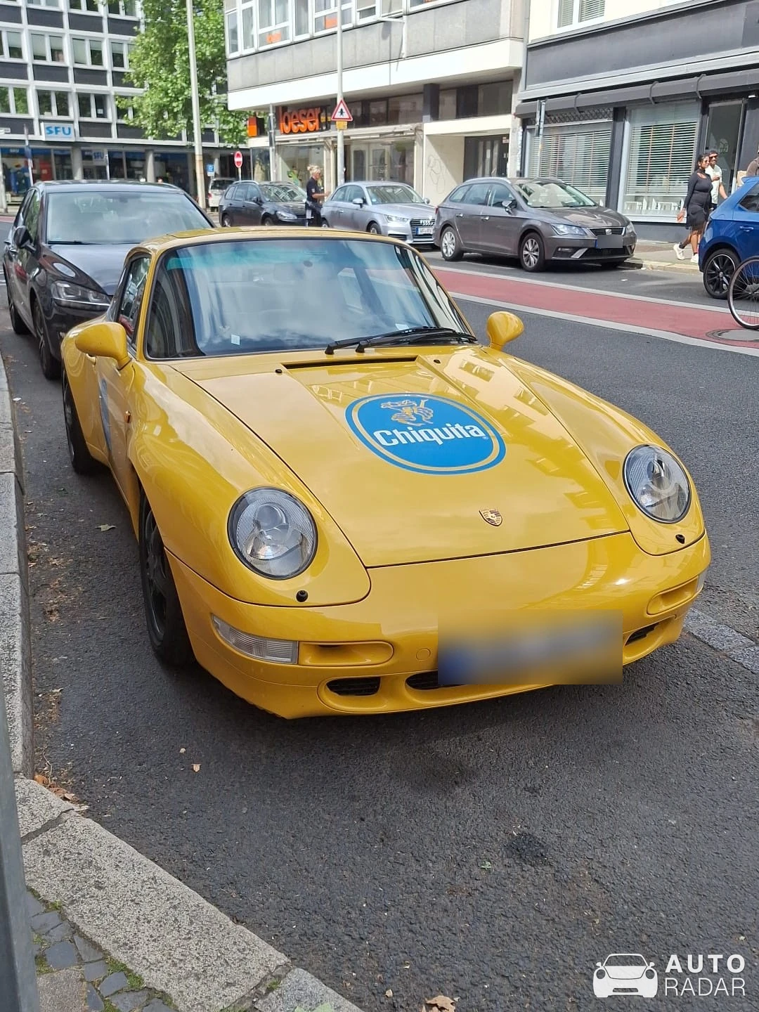 Porsche 993 Carrera spotted in Salzgitter