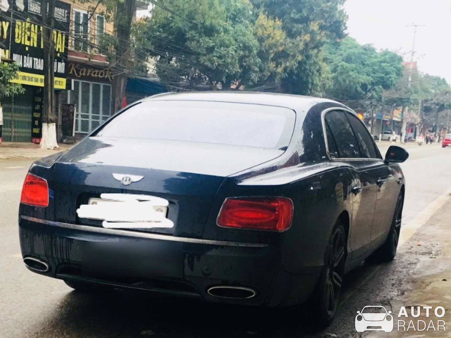Bentley Flying Spur W12 spotted in Vĩnh Phúc